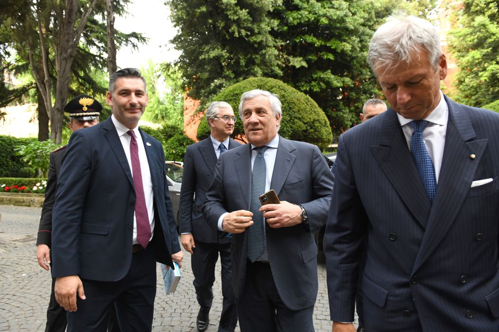 Gabriele Carboni con il Ministro Antonio Tajani